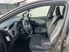 Toyota Yaris 1.5 Hybrid Dynamic thumbnail 2