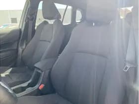 Toyota Corolla thumbnail 5