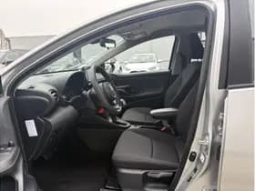 Toyota Yaris 1.5 Hybrid Active Limited thumbnail 10