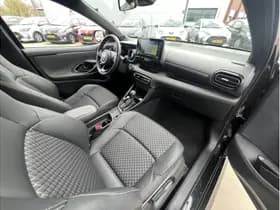 Toyota Yaris thumbnail 12