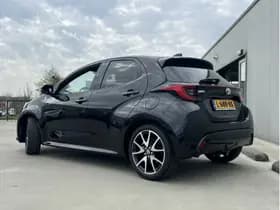 Toyota Yaris thumbnail 3