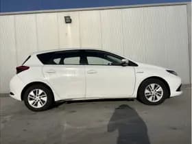 Toyota Auris 1.8 Hybrid Now thumbnail 4