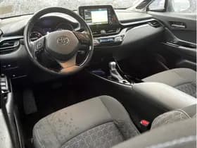 Toyota C-HR 1.8 Hybrid Style thumbnail 2