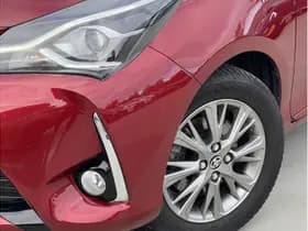 Toyota Yaris 1.5 Hybrid Executive thumbnail 5