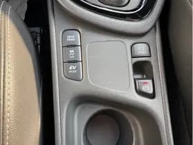 Toyota Yaris 1.5 Hybrid Executive thumbnail 11