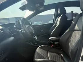 Toyota Yaris 1.5 Hybrid Executive thumbnail 12