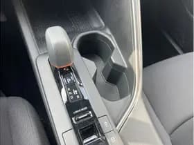 Toyota C-HR 1.8 Hybrid 140 Dynamic thumbnail 5