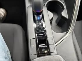 Toyota C-HR 1.8 Hybrid 140 Dynamic thumbnail 11