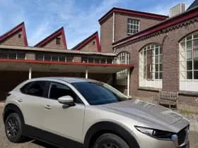 Mazda CX-30 thumbnail 2