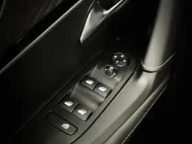 Peugeot E-2008 thumbnail 107