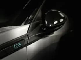 Peugeot E-2008 thumbnail 121