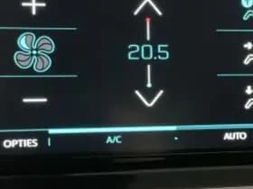 Peugeot E-2008 thumbnail 126