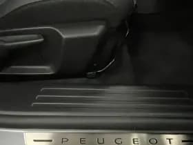 Peugeot E-2008 thumbnail 30