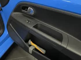 Volkswagen Up! thumbnail 22