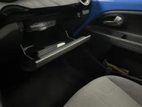 Volkswagen Up! thumbnail 39