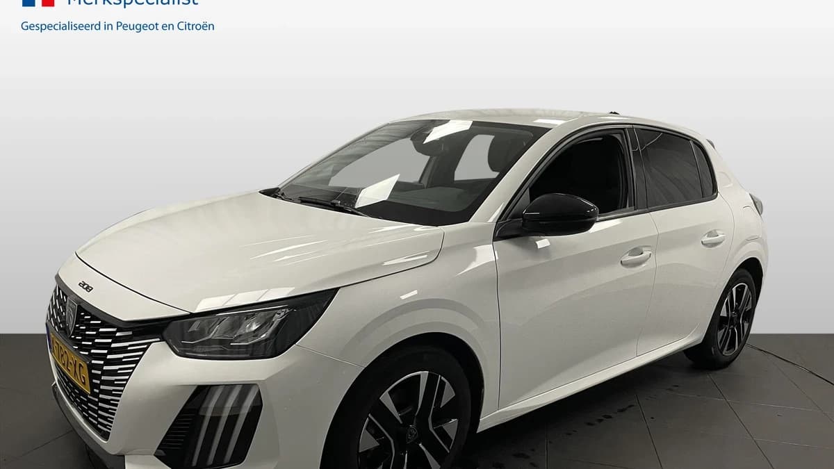 Peugeot 208 — foto 1