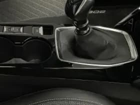 Peugeot 208 thumbnail 95