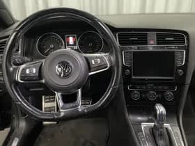 Volkswagen Golf thumbnail 24