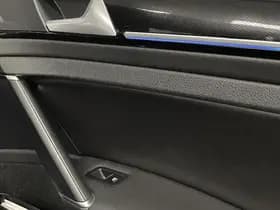 Volkswagen Golf thumbnail 25