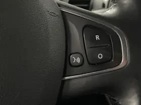 Renault Captur thumbnail 43