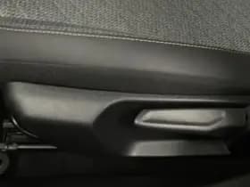 Peugeot 208 thumbnail 96