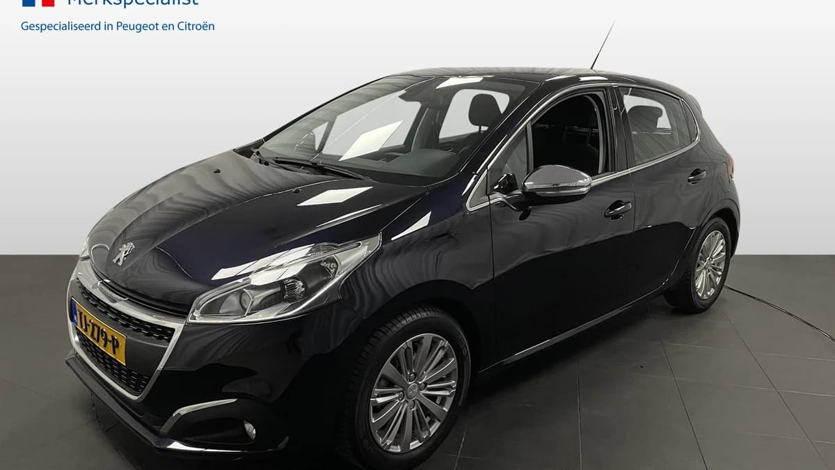 Peugeot 208 — foto 1