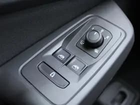 Ford Tourneo Connect 1.5 PHEV Titanium thumbnail 28