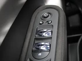 MINI Countryman 2.0 Cooper S Boardwalk Edition thumbnail 25