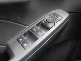 Ford Kuga 2.5 PHEV ST-Line X thumbnail 37