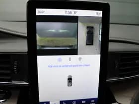 Ford Explorer 3.0 V6 EcoBoost PHEV Platinum thumbnail 16