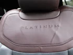 Ford Explorer 3.0 V6 EcoBoost PHEV Platinum thumbnail 30