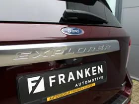 Ford Explorer 3.0 V6 EcoBoost PHEV Platinum thumbnail 51