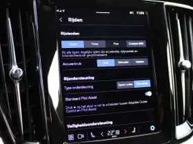 Volvo V60 2.0 T6 Plug-in hybrid AWD Plus Dark thumbnail 12