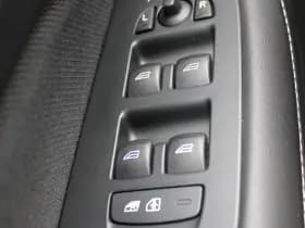 Volvo V60 2.0 T6 Plug-in hybrid AWD Plus Dark thumbnail 19