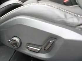 Volvo V60 2.0 T6 Plug-in hybrid AWD Plus Dark thumbnail 21