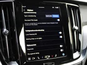 Volvo V60 2.0 T6 Plug-in hybrid AWD Plus Dark thumbnail 26