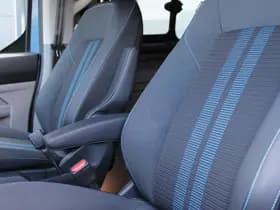 Ford Tourneo Custom PHEV L1H1 Sport thumbnail 8