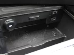 Opel Astra 1.6 Hybrid Ultimate thumbnail 32