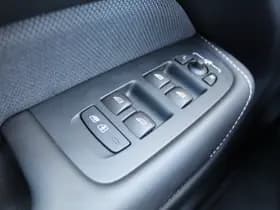 Volvo XC60 2.0 T6 PHEV Plus Black Edition thumbnail 15