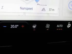 Ford Tourneo Custom PHEV L2H1 Titanium X thumbnail 13