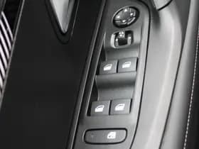 Peugeot 2008 1.2T Allure Pack thumbnail 18