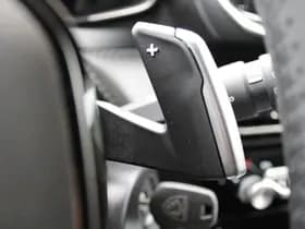 Peugeot 2008 1.2T Allure Pack thumbnail 23