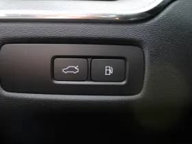 Volvo XC60 2.0 T8 Plug-in hybrid AWD Ultra Black Edition thumbnail 40