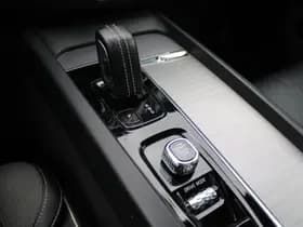 Volvo XC60 2.0 Recharge T6 AWD R-Design thumbnail 25