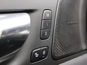 Volvo XC60 2.0 Recharge T6 AWD R-Design thumbnail 30