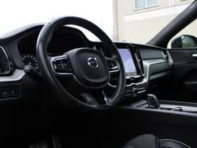 Volvo XC60 2.0 Recharge T6 AWD R-Design thumbnail 4