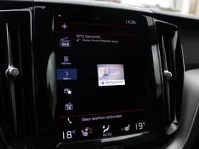 Volvo XC60 2.0 Recharge T6 AWD R-Design thumbnail 32