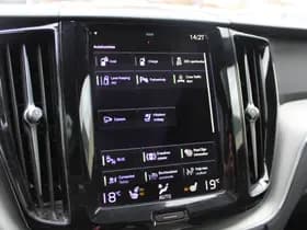 Volvo XC60 2.0 Recharge T6 AWD R-Design thumbnail 35