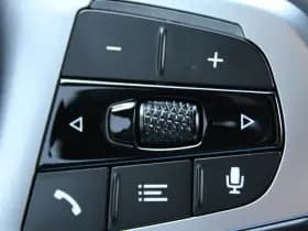 BMW 3 Serie Touring 330e thumbnail 11