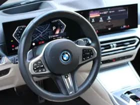 BMW 3 Serie Touring 330e thumbnail 17